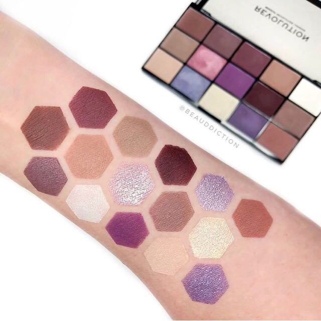 پالت سایه 15 رنگ رولوشن مدل Reloaded Palette Visionary پالت سایه 15 رنگ رولوشن مدل Reloaded Palette Visionary
