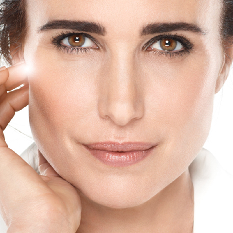 کرم ضد چروک روز لورال پاریس مدل Revitalift Laser x3 حجم 50 میل کرم ضد چروک روز لورال پاریس مدل Revitalift Laser x3 حجم 50 میل
